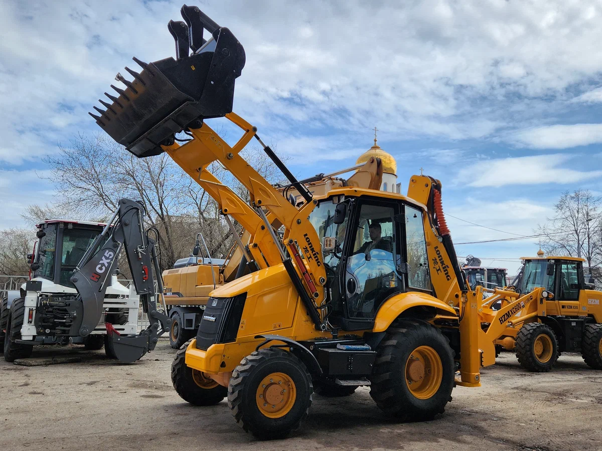 Экскаватор-погрузчик Lonking 83C