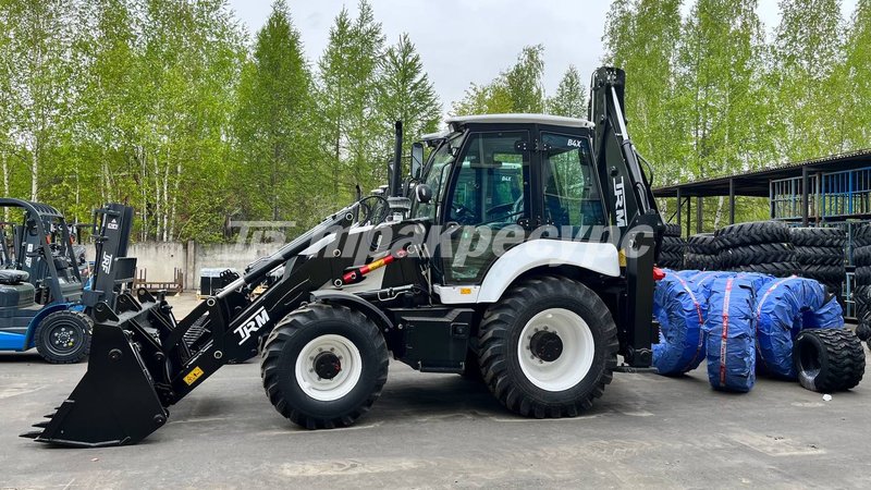 Экскаватор-погрузчик TRM B4X