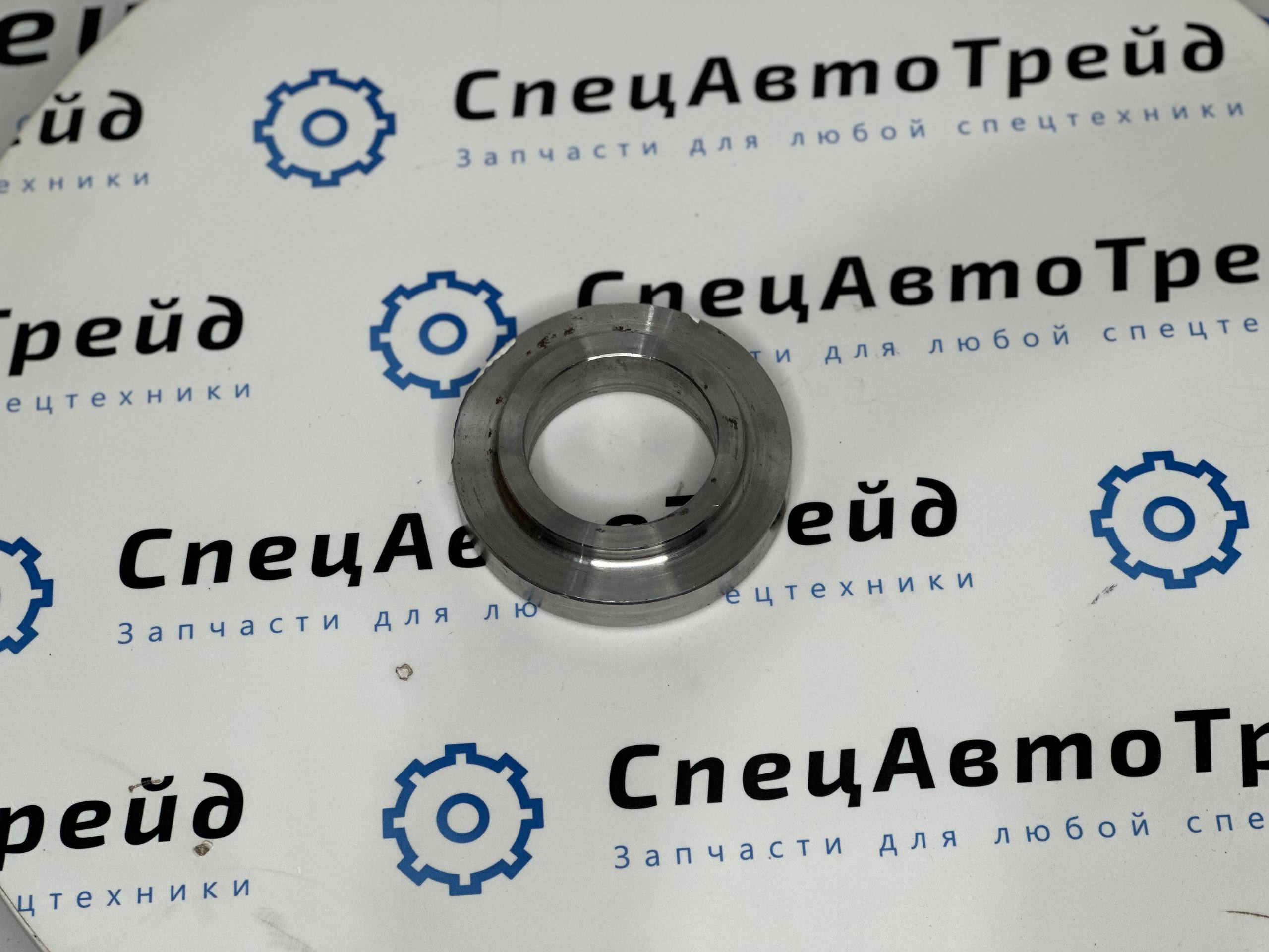 Крышка упорного вала  бункера Vogele 1600-2100 (1-3) (4604132599 (2182539))